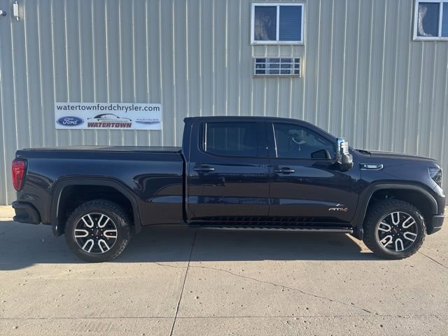 Used 2024 GMC Sierra 1500 AT4 w/ Technology Package AWD/4WD image 5