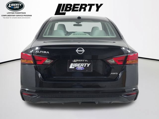 Used 2025 Nissan Altima 2.5 SV AWD/4WD image 4