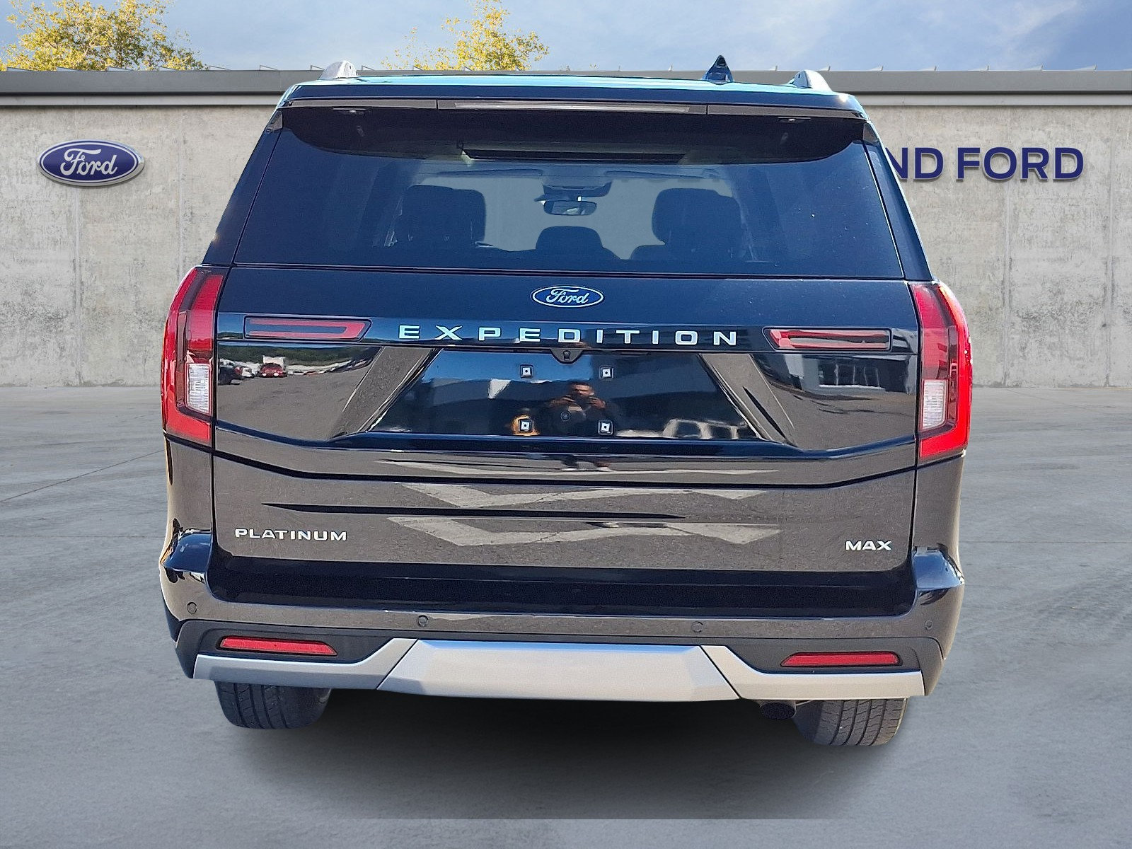 Certified 2025 Ford Expedition Max Platinum AWD/4WD image 5