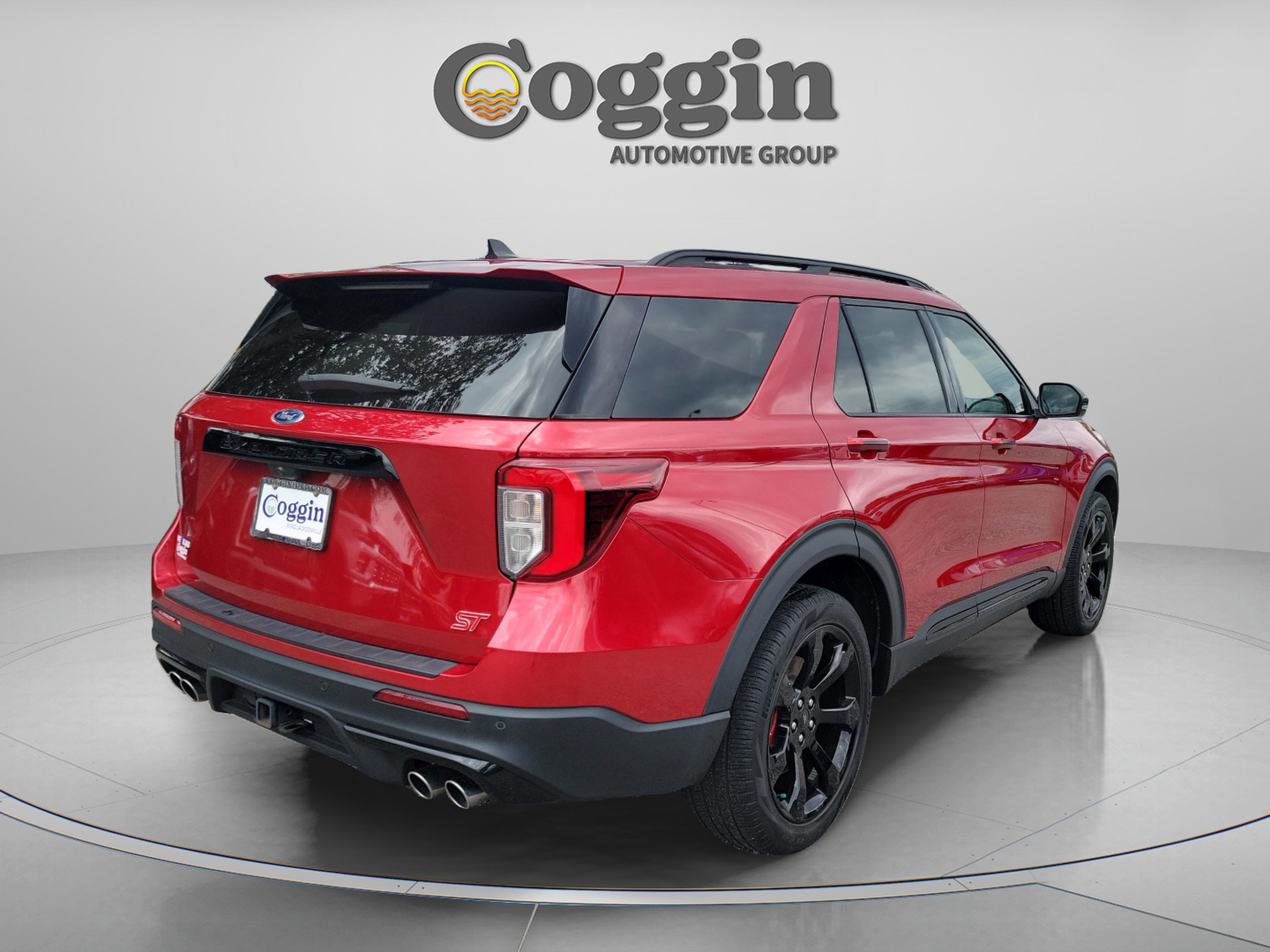Certified 2024 Ford Explorer ST w/ Equipment Group 401A AWD/4WD image 3