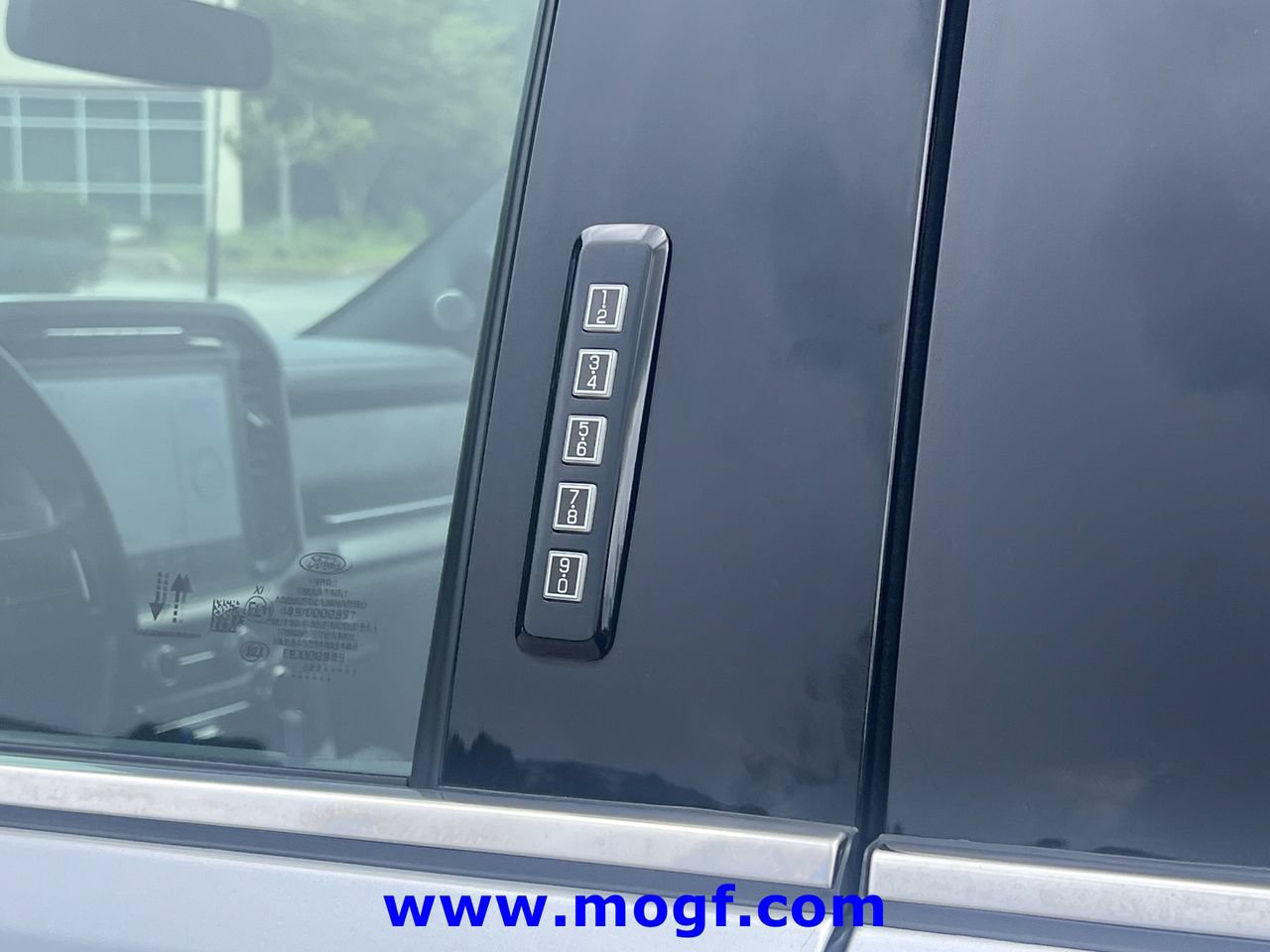 Certified 2022 Ford F150 Platinum w/ Equipment Group 701A High AWD/4WD image 32