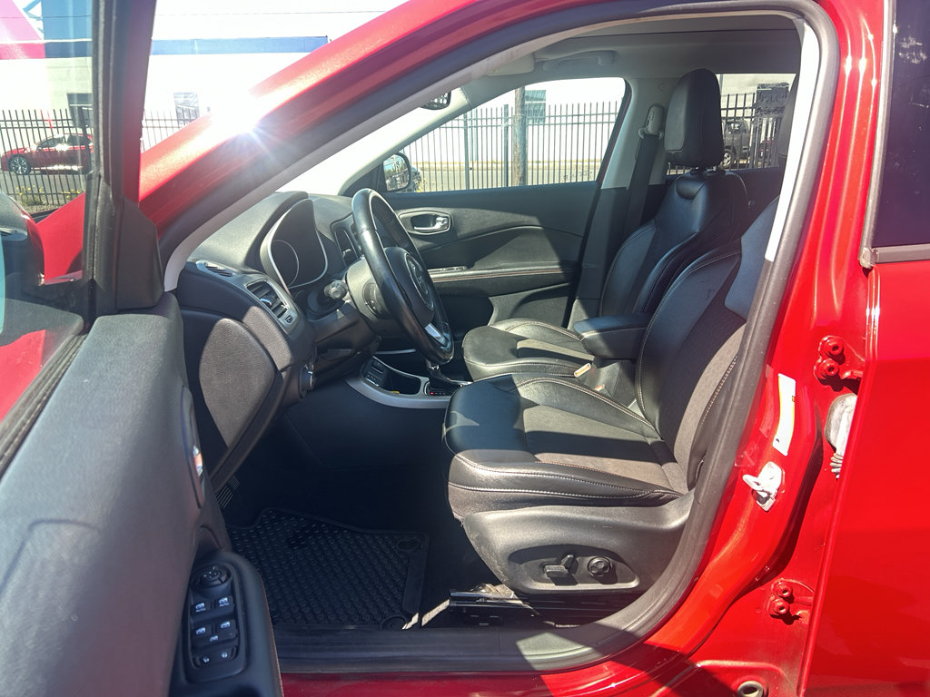 Used 2020 Jeep Compass Latitude w/ Popular Equipment Group FWD image 12