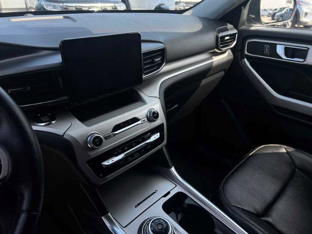 Certified 2021 Ford Explorer XLT w/ Equipment Group 202A image 16