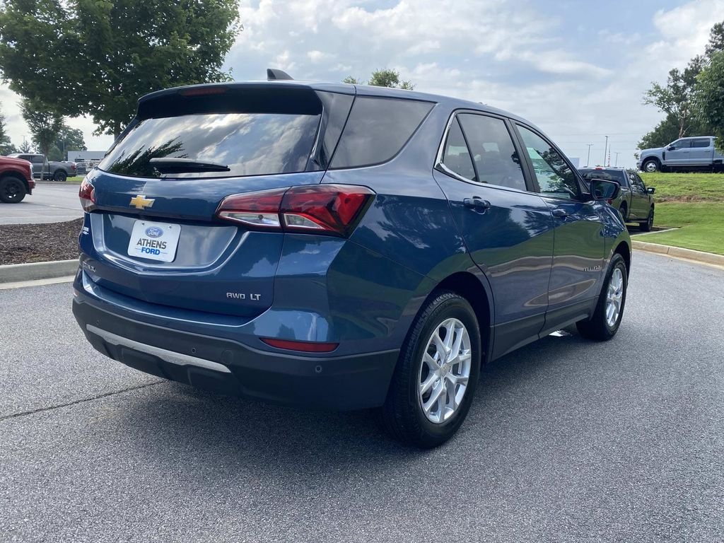 Used 2024 Chevrolet Equinox LT AWD/4WD image 3