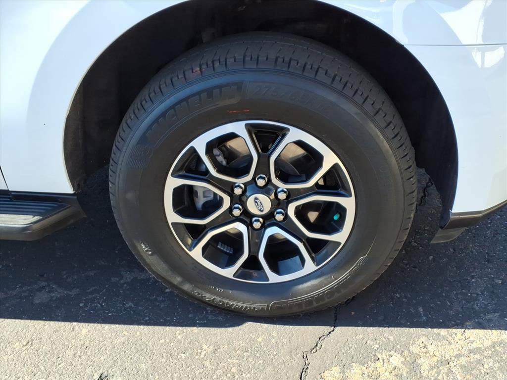 Certified 2024 Ford Expedition Max XLT image 9