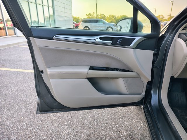 Certified 2019 Ford Fusion SE FWD image 8