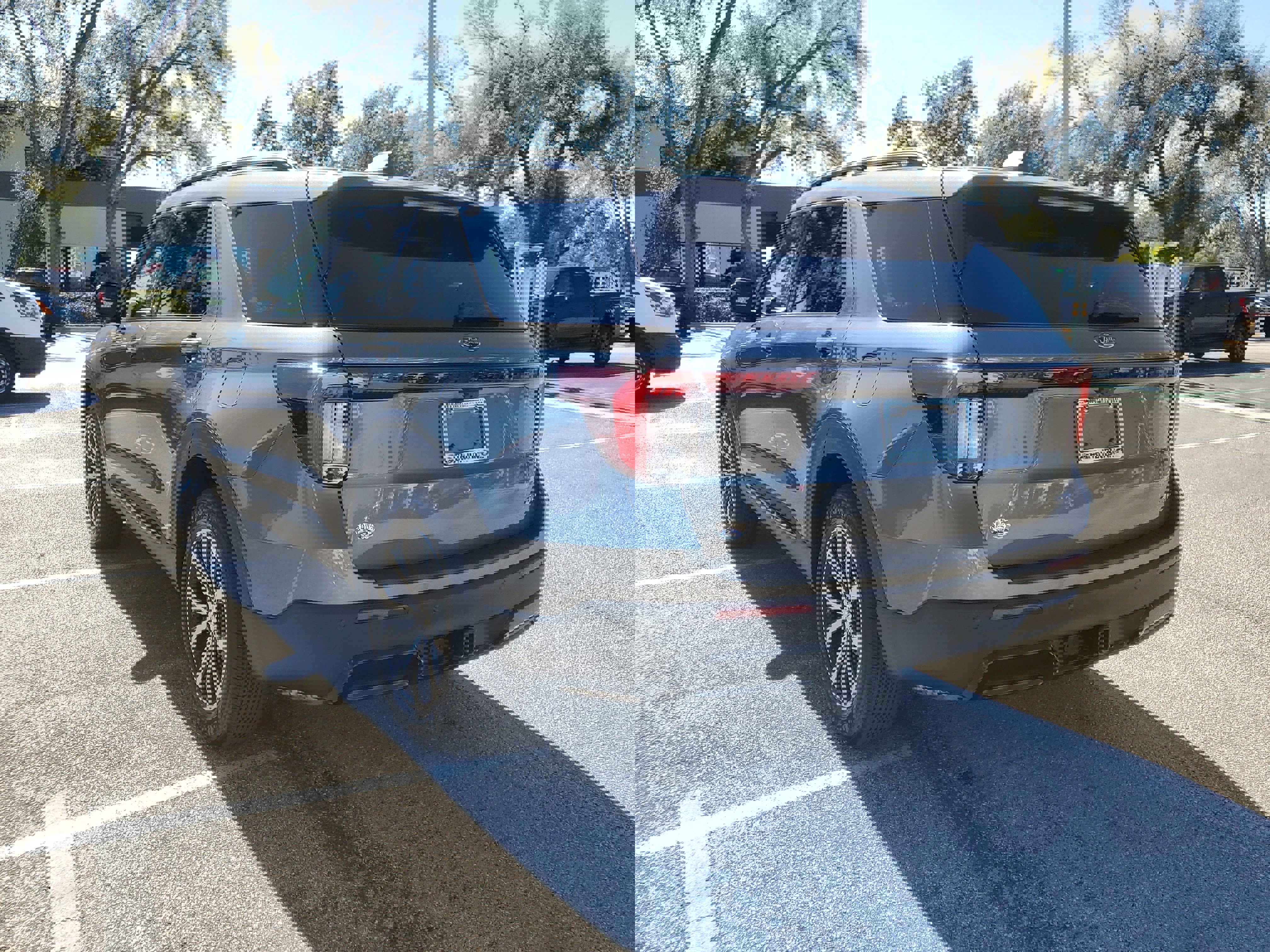 Certified 2025 Ford Explorer ST-Line image 3