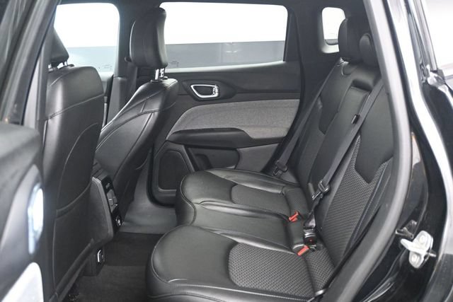 Used 2024 Jeep Compass Latitude AWD/4WD image 5