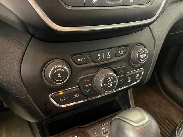 Used 2021 Jeep Cherokee Latitude Lux 80th Anniv w/ Quick Order Package 26U 80TH AWD/4WD image 8