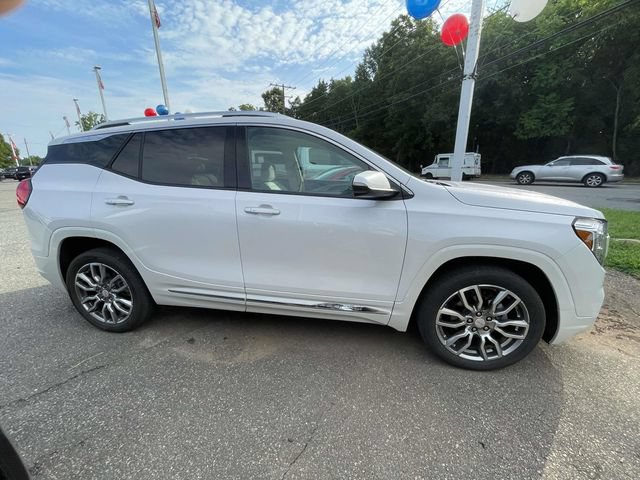 Used 2024 GMC Terrain Denali AWD/4WD image 8