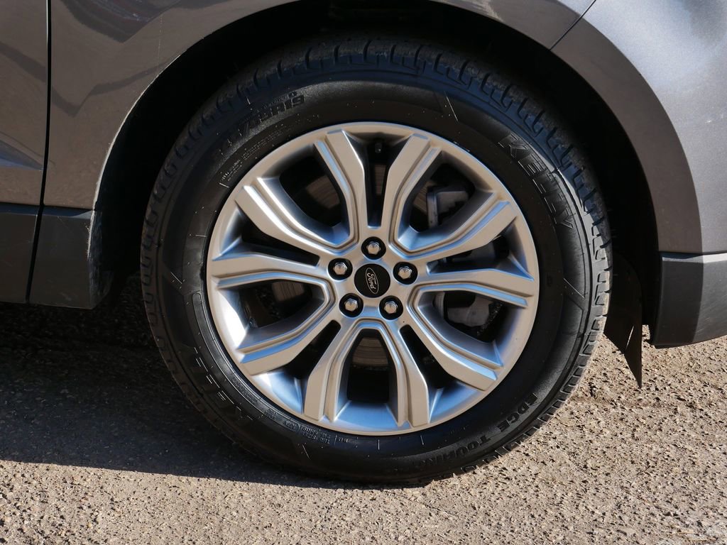 Certified 2024 Ford Edge Titanium image 7