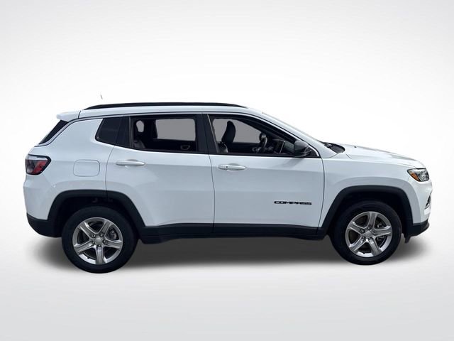 Used 2024 Jeep Compass Latitude image 9