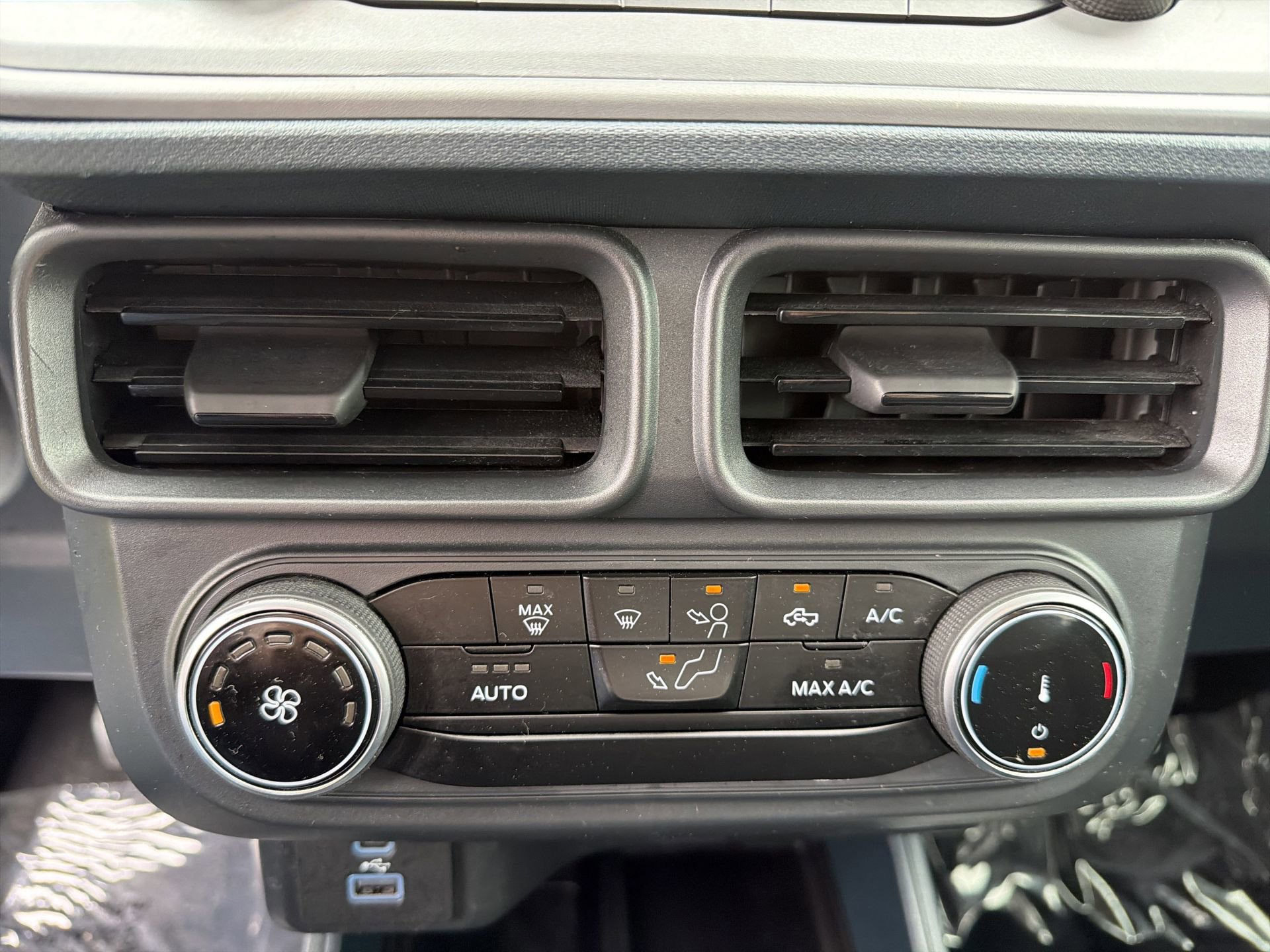 Certified 2024 Ford Maverick XL image 13