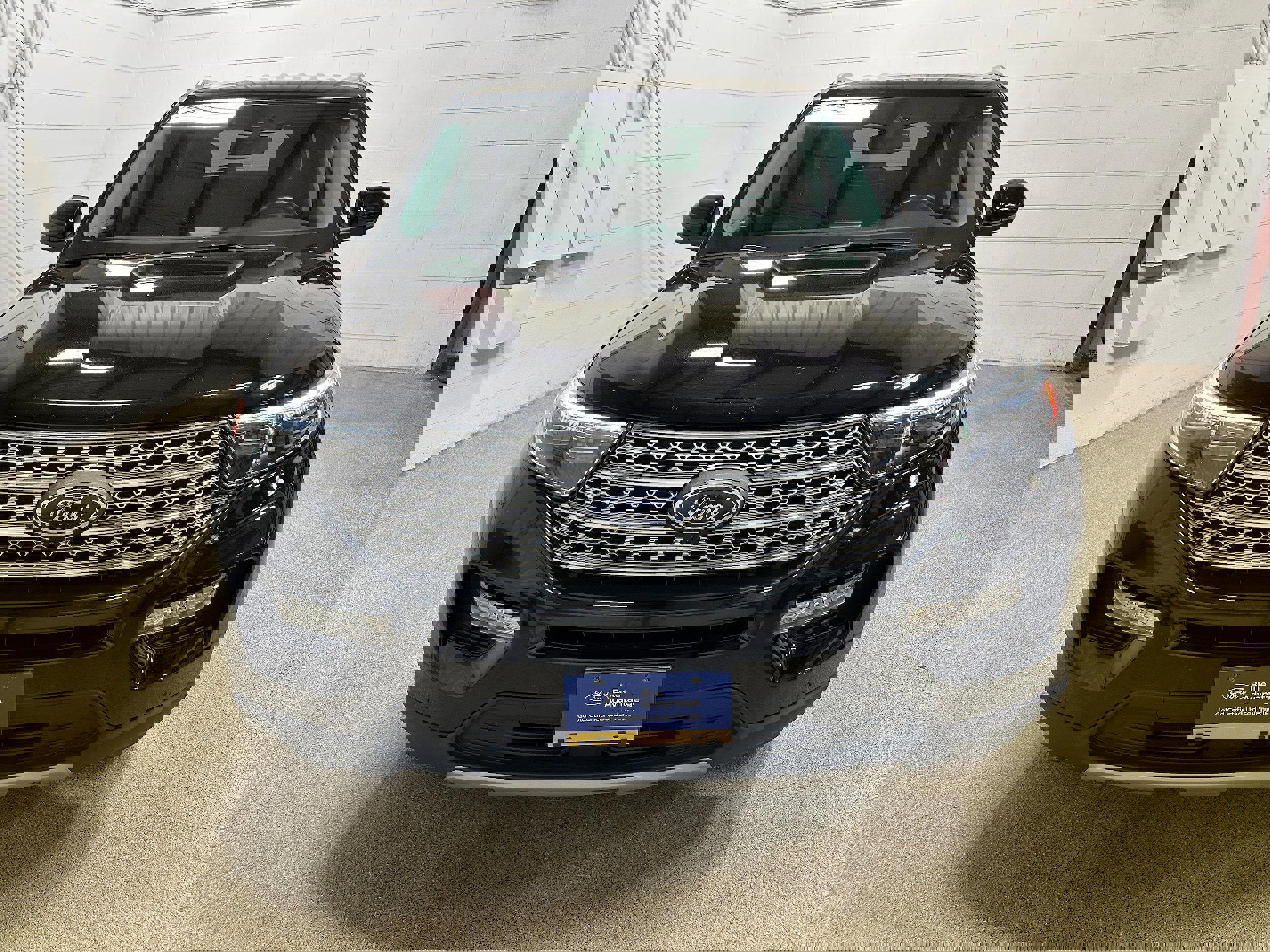 Certified 2023 Ford Explorer Limited w/ Equipment Group 301A image 9