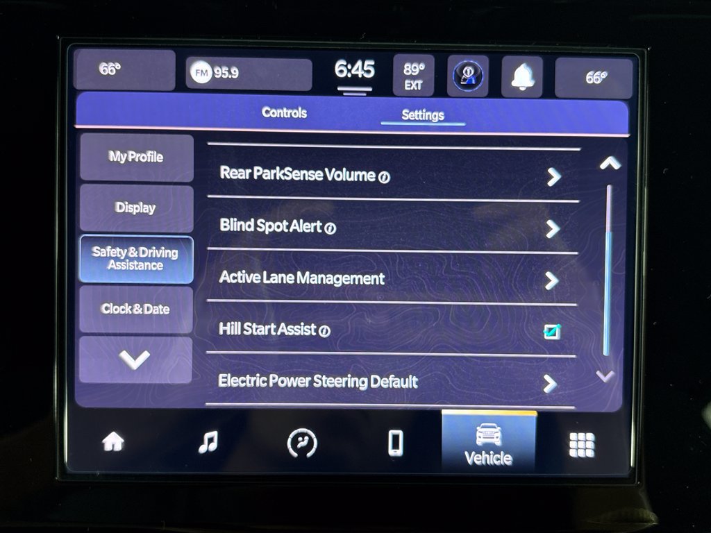 Used 2025 Jeep Grand Cherokee L Laredo RWD image 34
