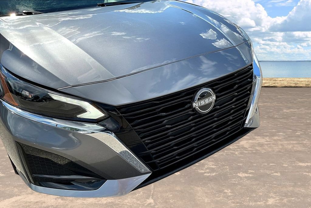 Used 2024 Nissan Altima 2.5 SV FWD image 33