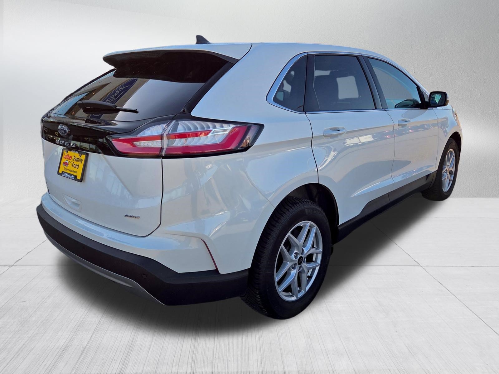 Certified 2024 Ford Edge SEL w/ Convenience Package AWD/4WD image 7