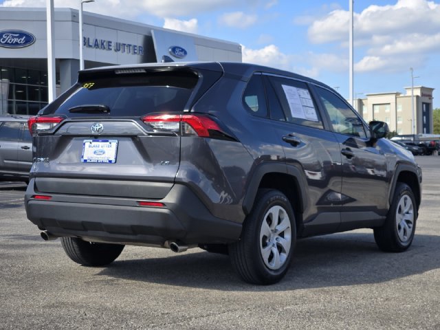Used 2024 Toyota RAV4 LE FWD image 7