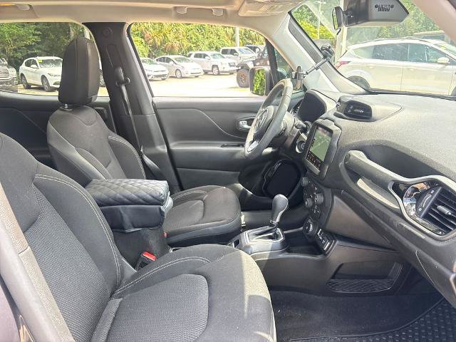 Used 2023 Jeep Renegade Altitude w/ Sun/Sound Group AWD/4WD image 28