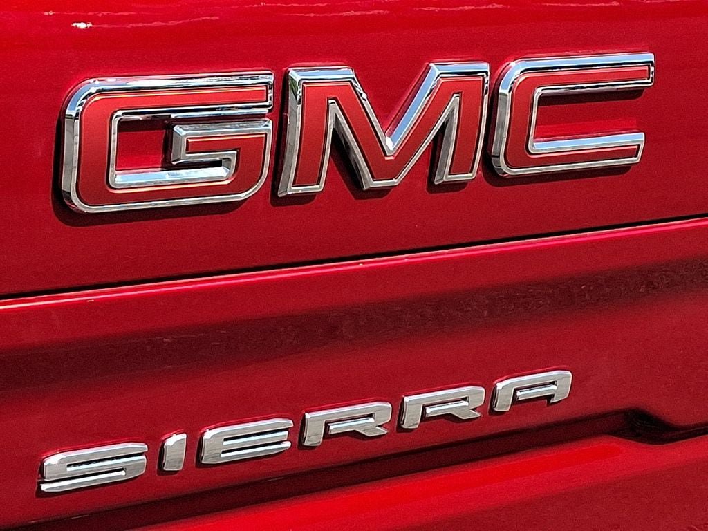 Used 2023 GMC Sierra 1500 SLT w/ SLT Premium Package AWD/4WD image 30
