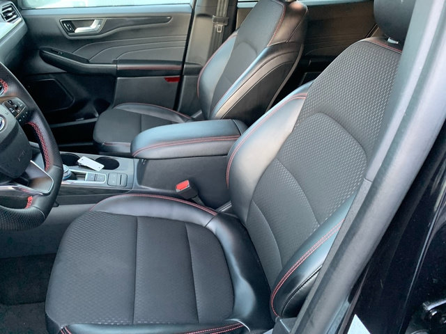 Certified 2025 Ford Escape ST-Line AWD/4WD image 14