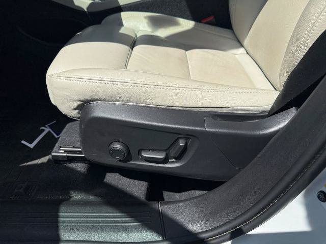 Used 2023 Volvo XC40 B5 Plus w/ Climate Package AWD/4WD image 13