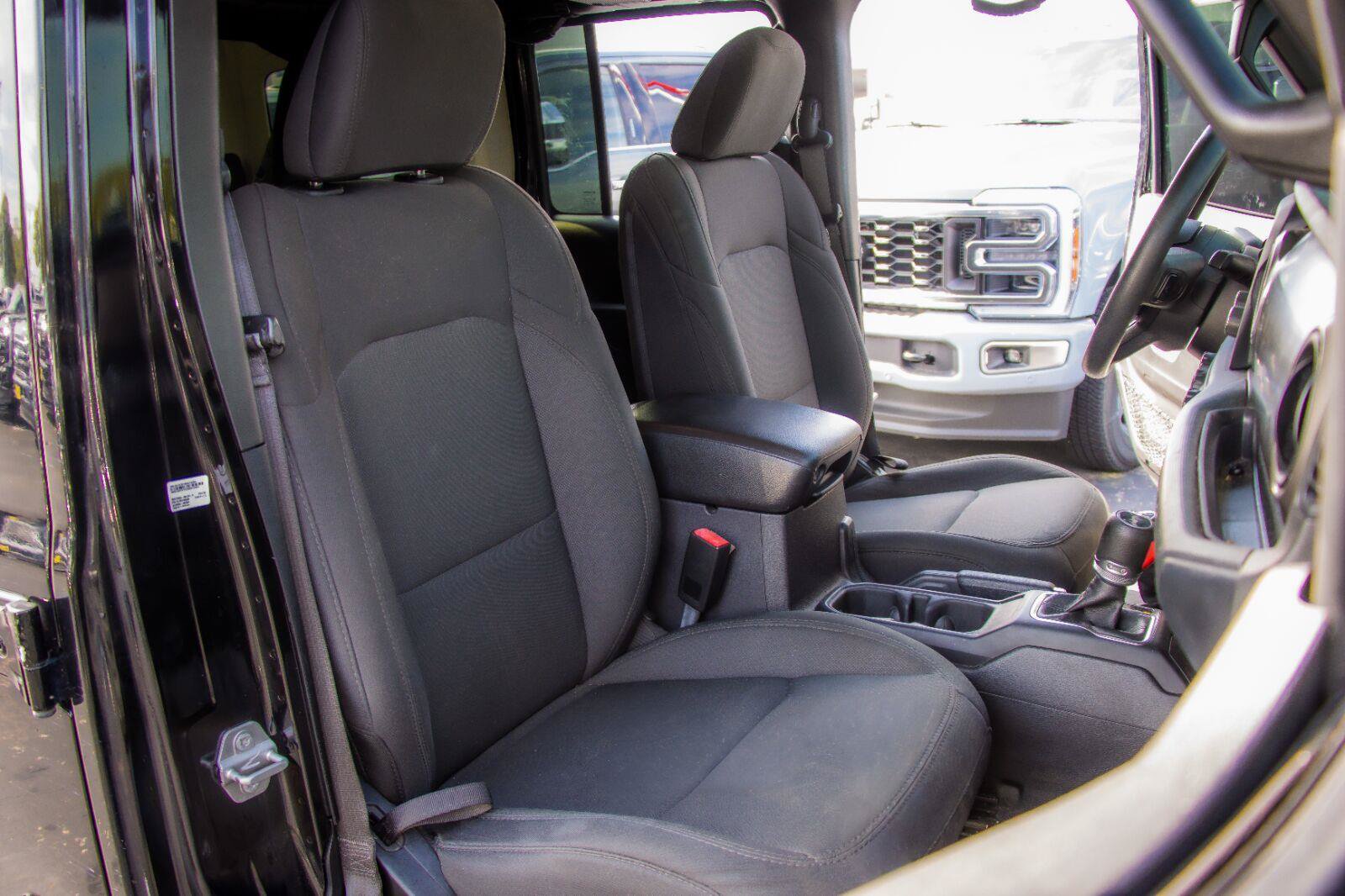 Used 2019 Jeep Wrangler Unlimited Sport AWD/4WD image 6