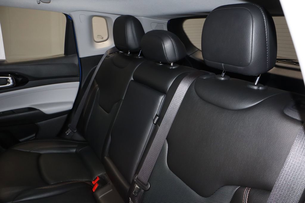 Used 2022 Jeep Compass Limited image 22