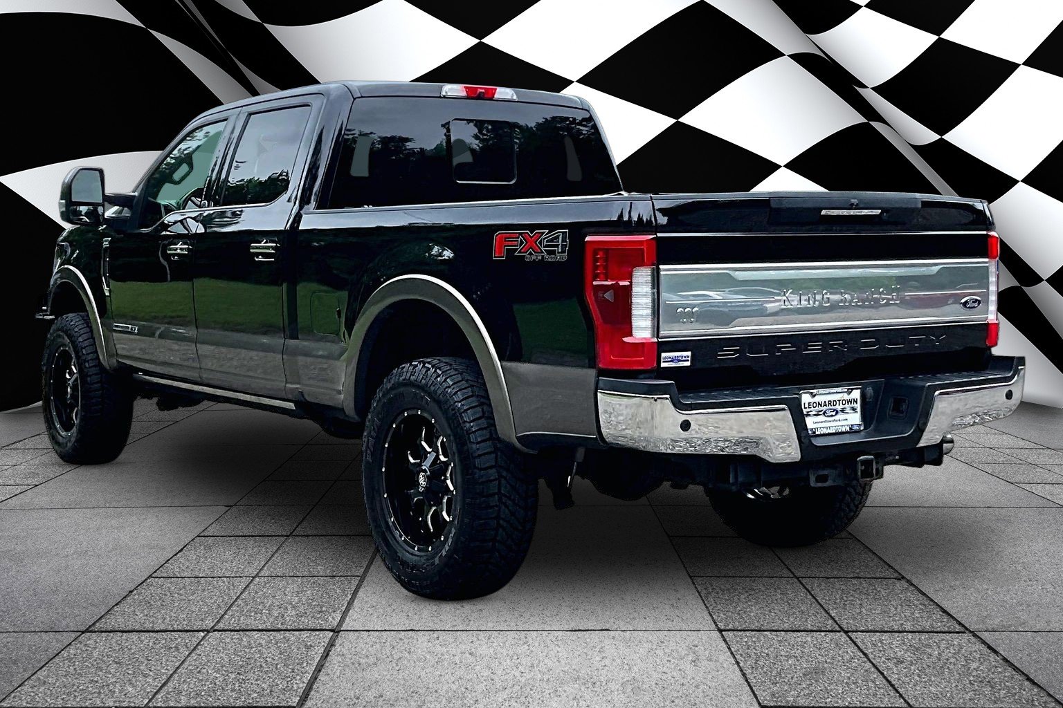Certified 2018 Ford F250 King Ranch w/ King Ranch Ultimate Package AWD/4WD image 11