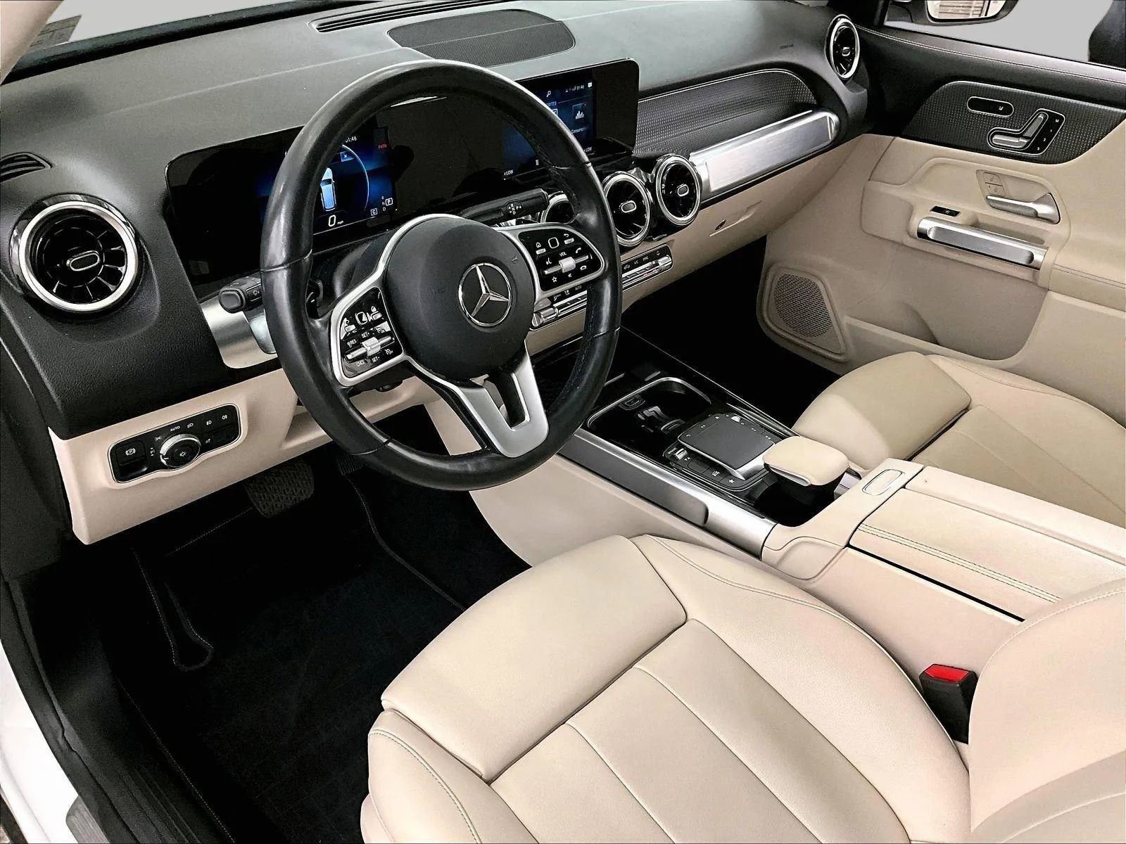 Used 2021 Mercedes-Benz GLB 250 4MATIC image 12