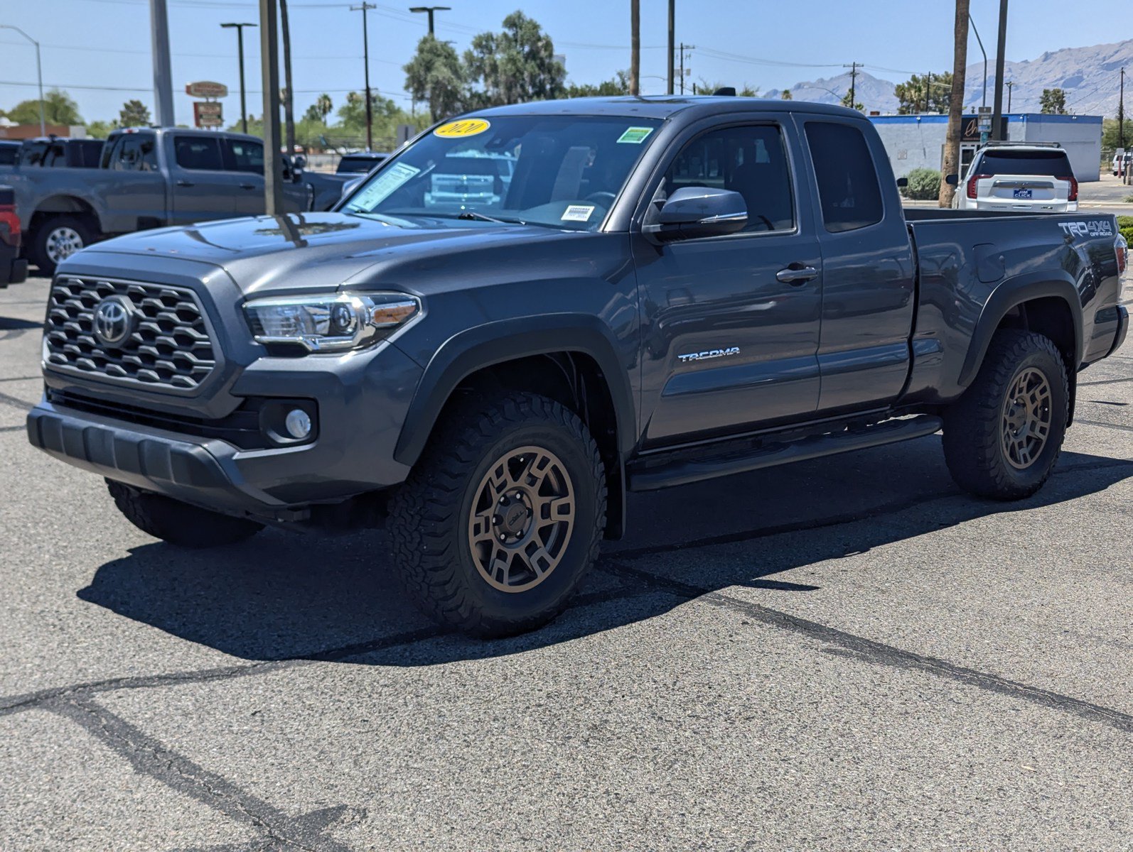Used 2020 Toyota Tacoma TRD Off-Road w/ TRD Premium Off Road Package AWD/4WD image 5