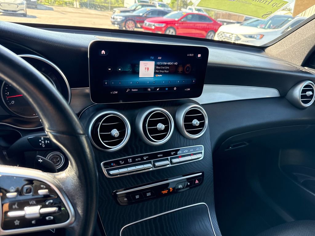 Used 2020 Mercedes-Benz GLC 300 image 17