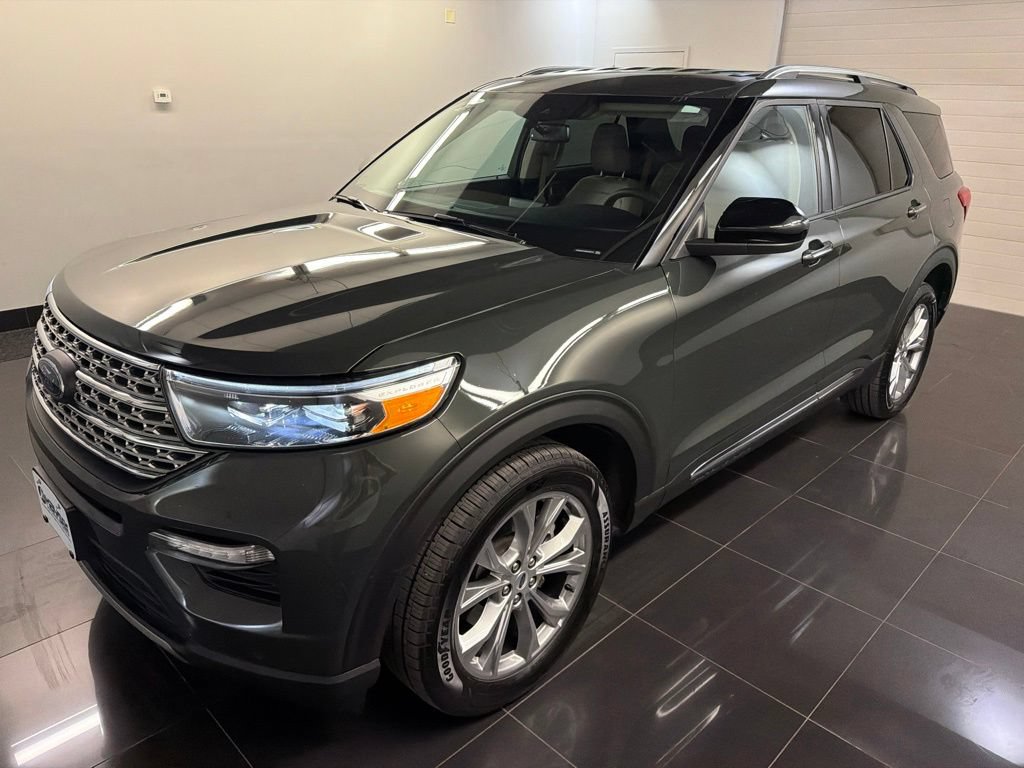 Certified 2024 Ford Explorer Limited AWD/4WD image 3