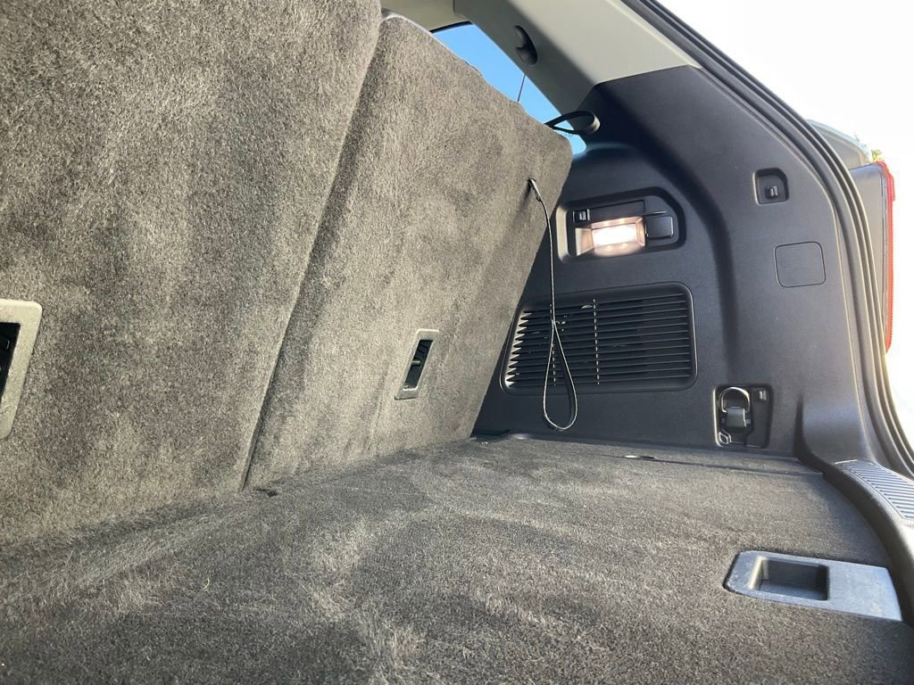 Certified 2022 Ford Explorer XLT w/ Equipment Group 202A image 30