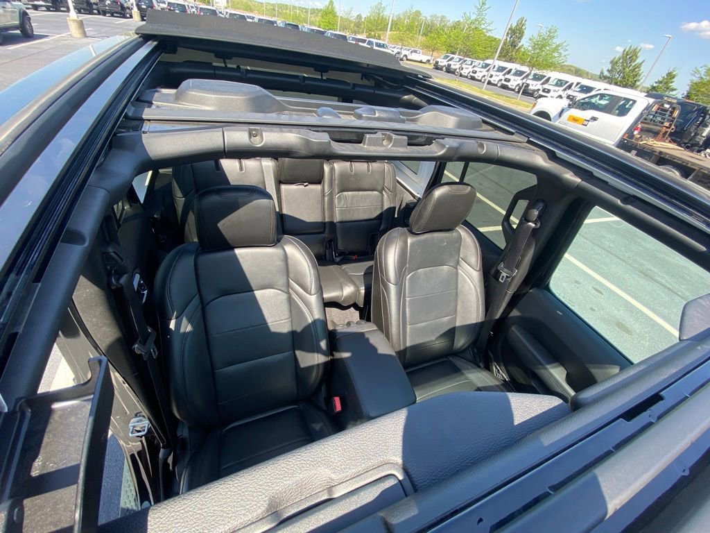 Used 2023 Jeep Wrangler Sahara AWD/4WD image 30