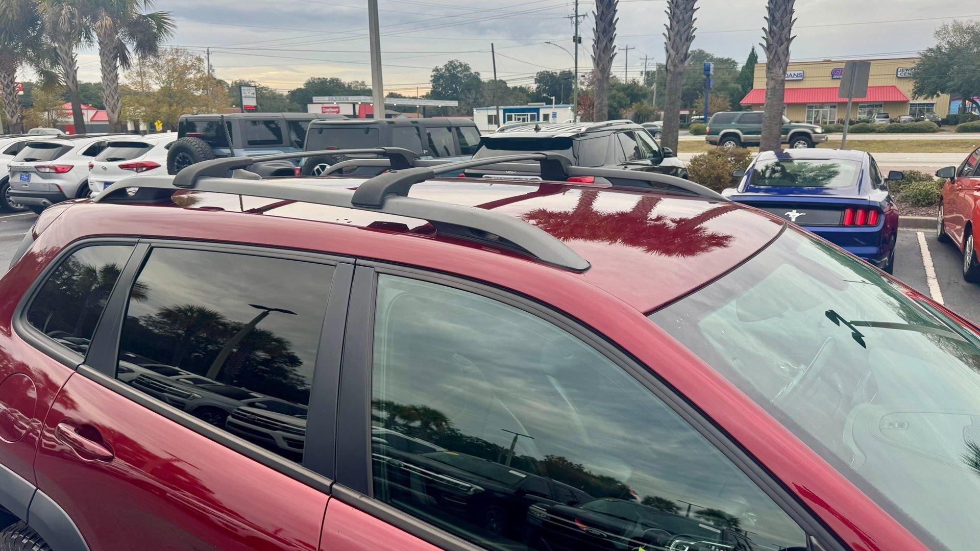 Used 2019 Jeep Cherokee Trailhawk w/ Cold Weather Group image 8