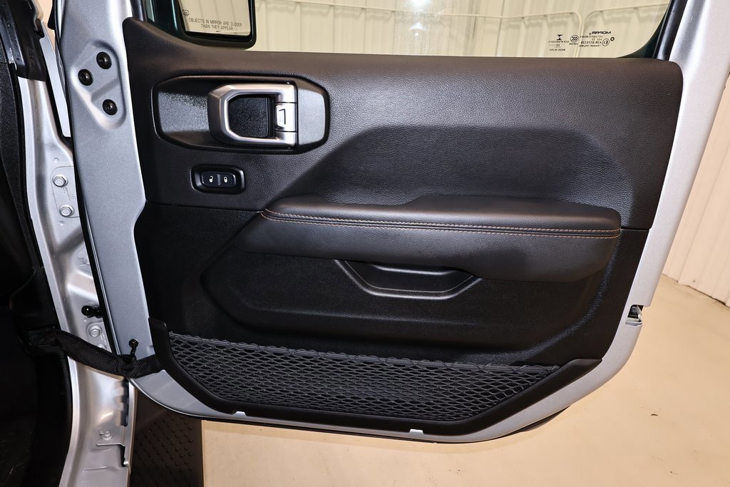 Used 2022 Jeep Wrangler Unlimited Sahara image 22