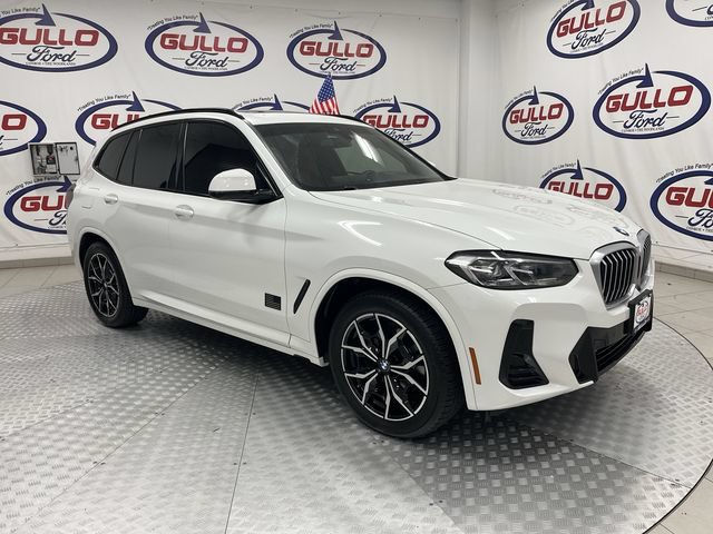 Used 2022 BMW X3 sDrive30i w/ M Sport Package 2