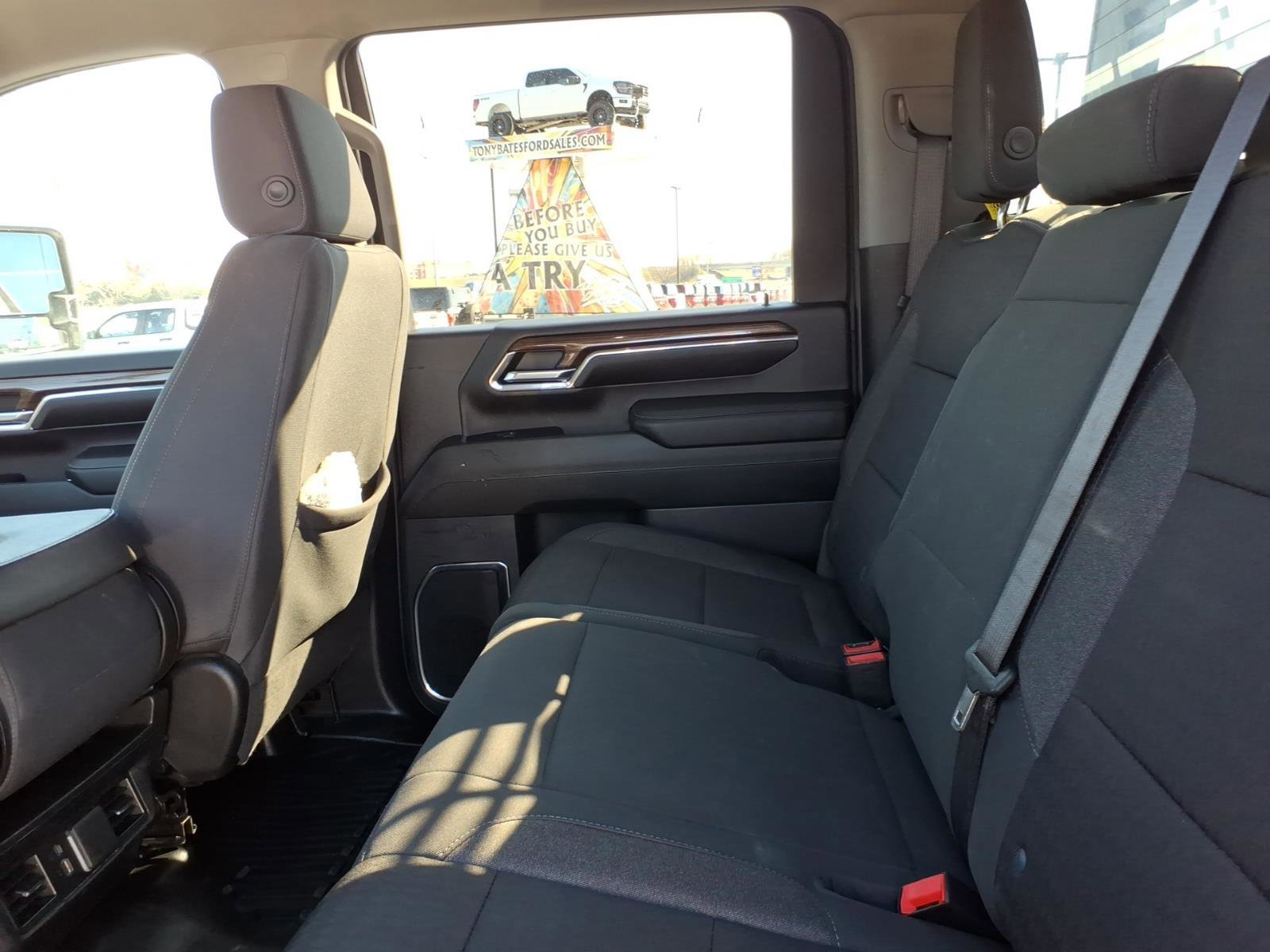 Used 2024 Chevrolet Silverado 3500 LT w/ Convenience Package image 14