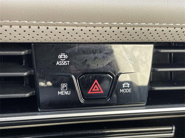 Used 2025 Volkswagen Atlas SEL Premium R-Line image 27