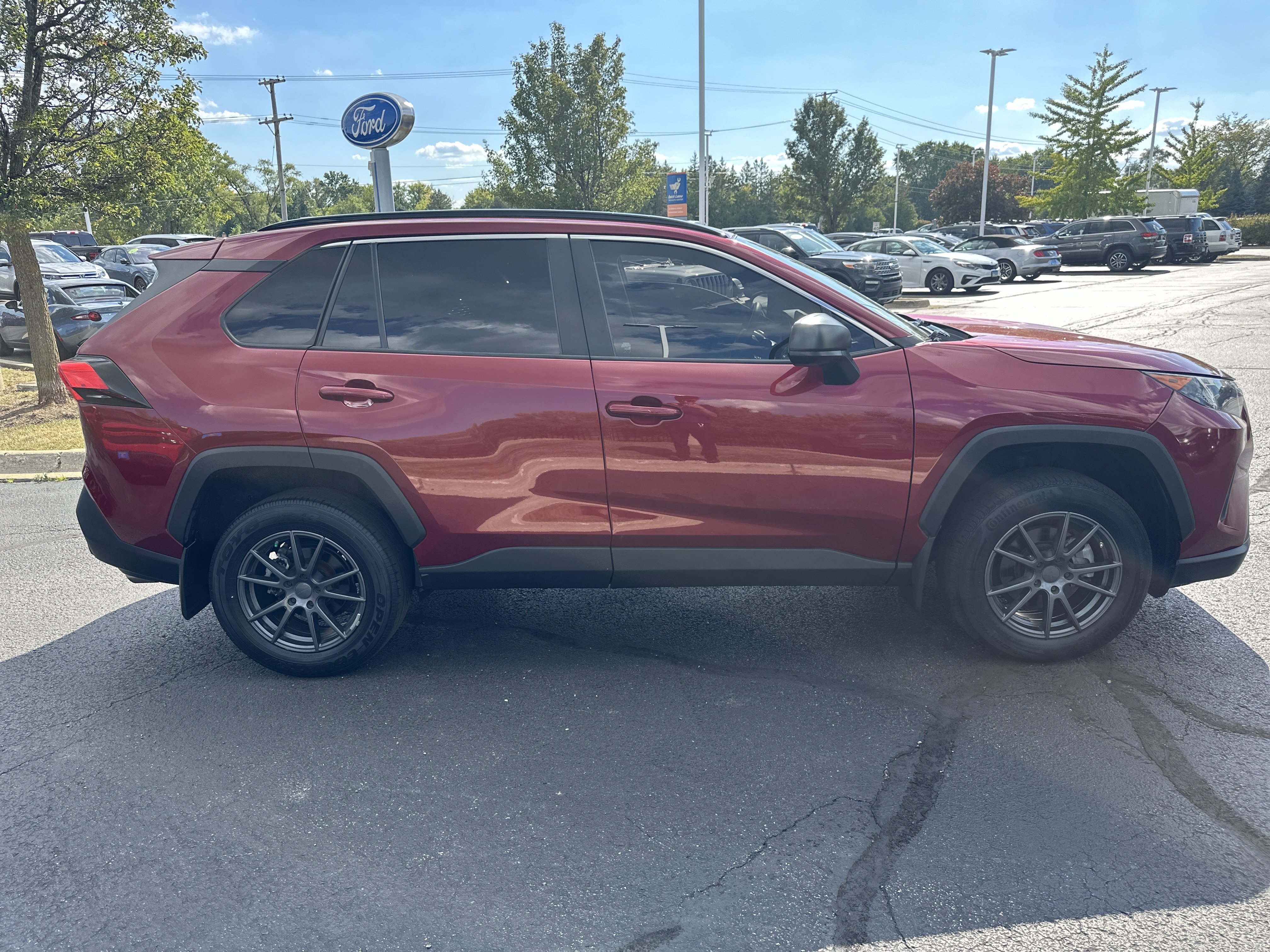 Used 2021 Toyota RAV4 LE video 2