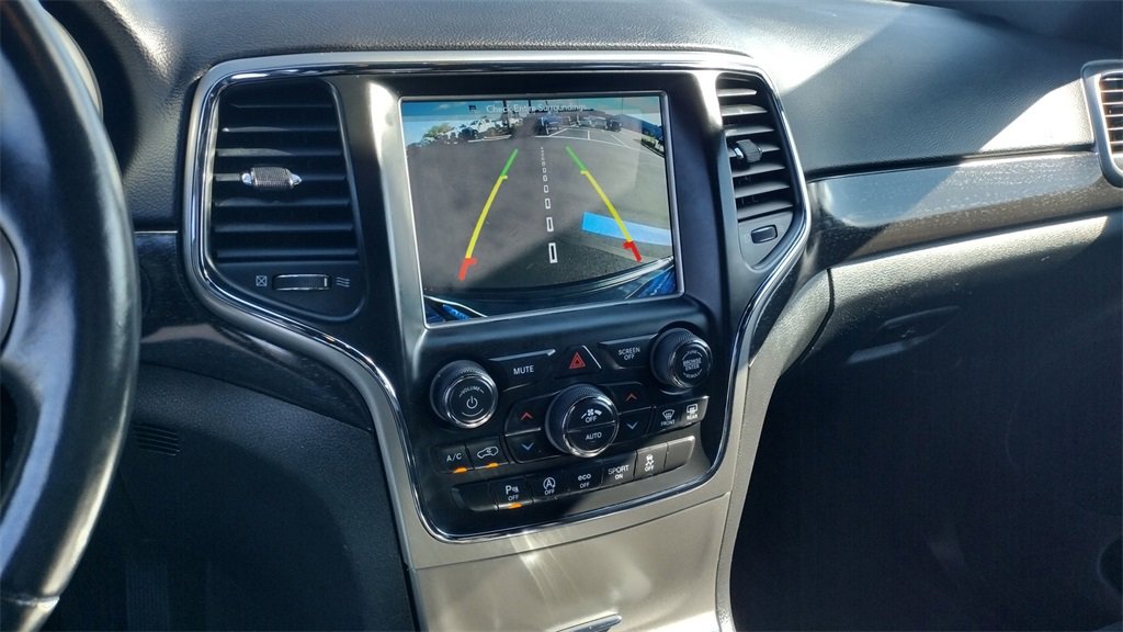 Used 2018 Jeep Grand Cherokee Altitude image 12