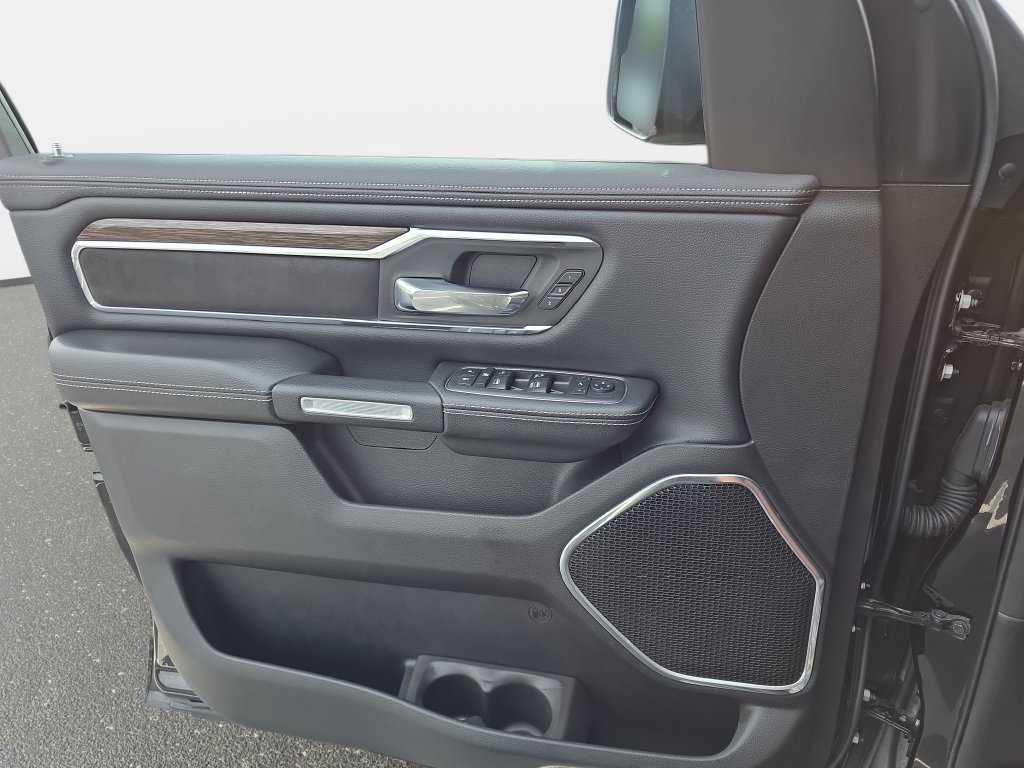 Used 2019 RAM 1500 Laramie AWD/4WD image 20