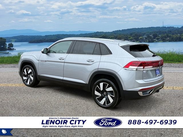 Used 2024 Volkswagen Atlas Cross Sport SE AWD/4WD image 5