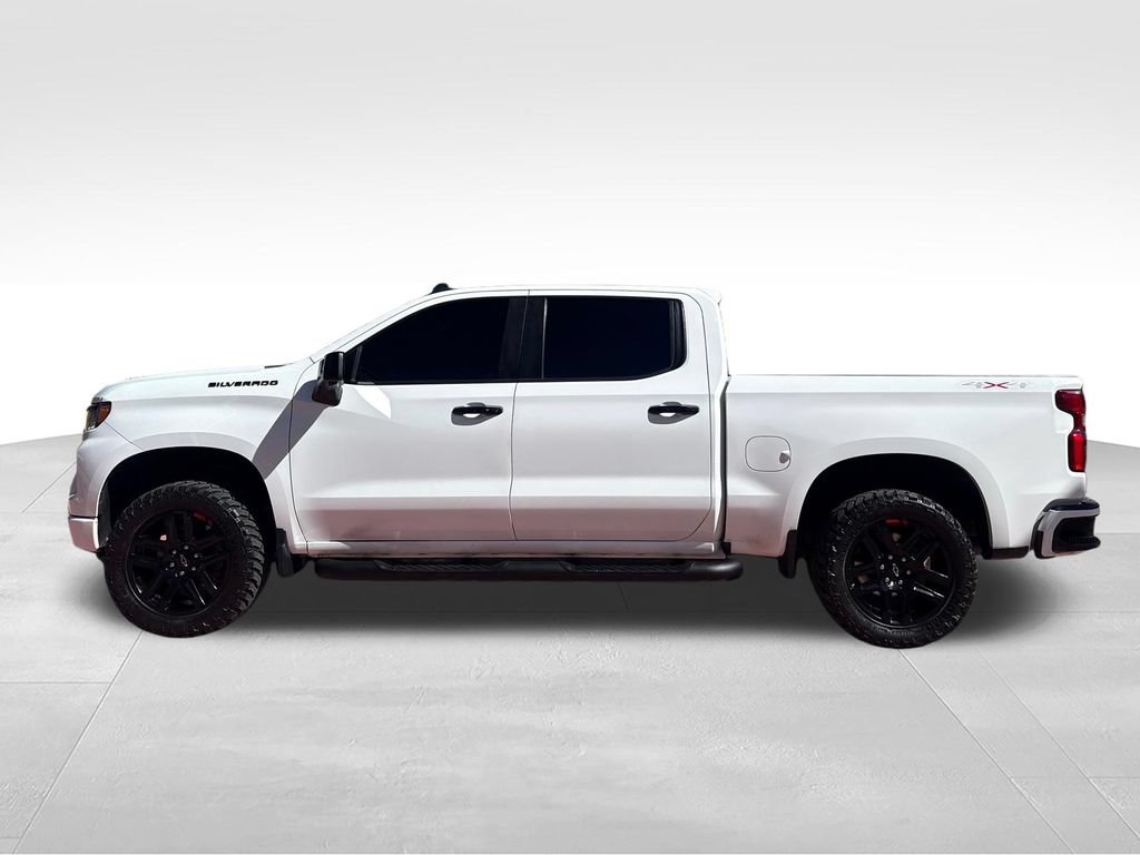 Used 2023 Chevrolet Silverado 1500 RST w/ Redline Edition AWD/4WD image 5