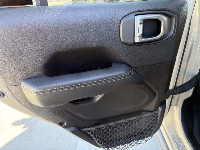 Used 2020 Jeep Gladiator Rubicon AWD/4WD image 10