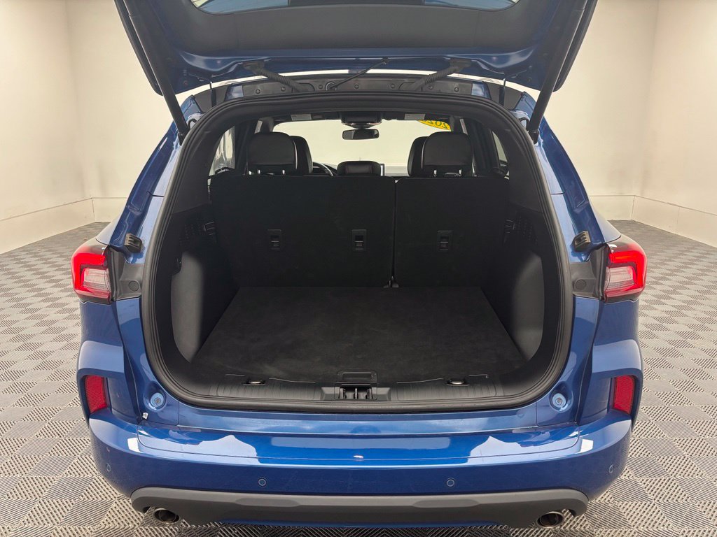Certified 2023 Ford Escape ST-Line Elite AWD/4WD image 9