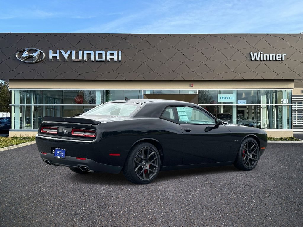 Used 2018 Dodge Challenger R/T Plus RWD image 4