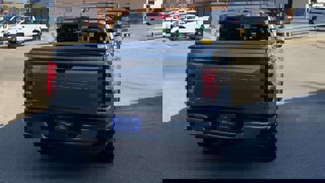 Used 2023 Chevrolet Colorado LT w/ LT Convenience Package II image 9