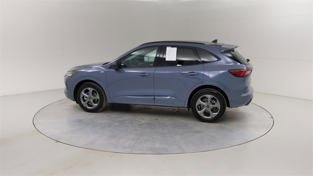 Certified 2023 Ford Escape ST-Line w/ Tech Pack #1 image 17